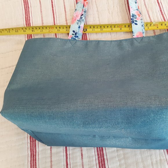 REDUCED NEW Cute Sparkly Tote Bag - Picture 3 of 9